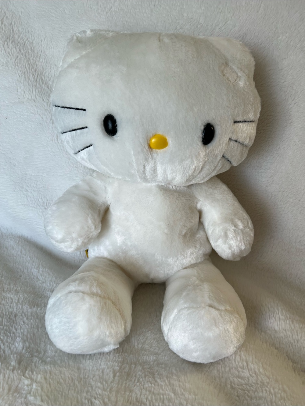 Hello Kitty Build-a-Bear - Picture 2 of 6